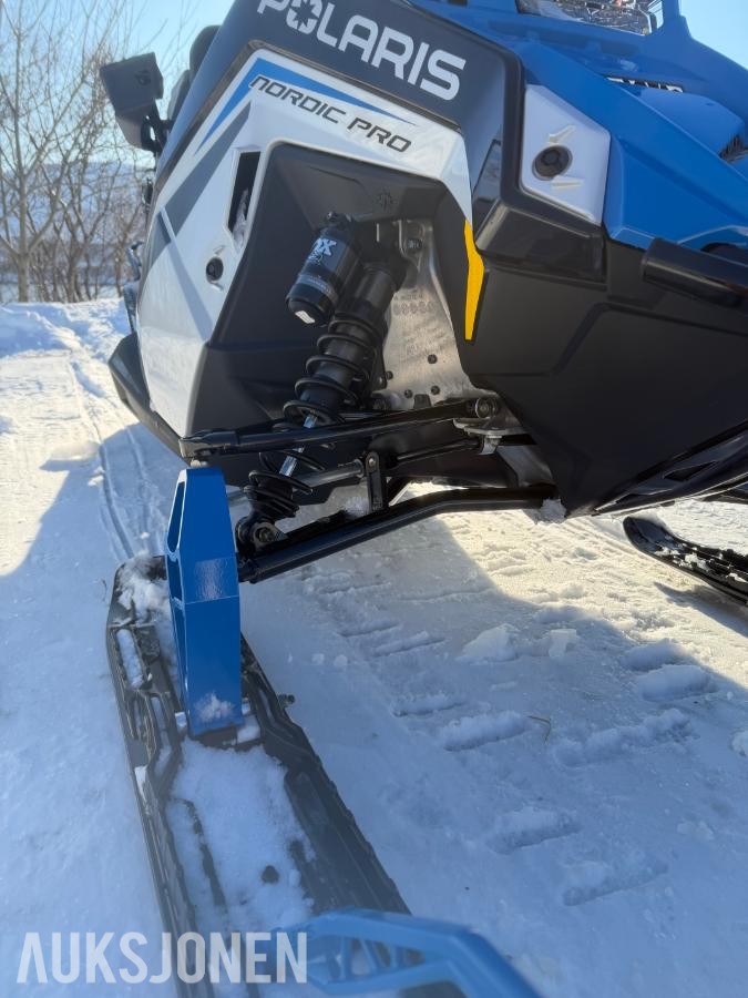 2025 Polaris 650 Titan Nordic Pro snøscooter med garanti