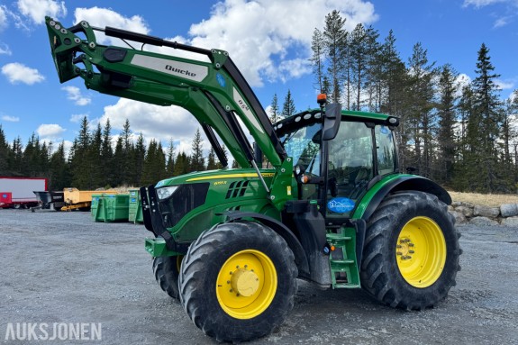 2021 John Deere 6155R med laster