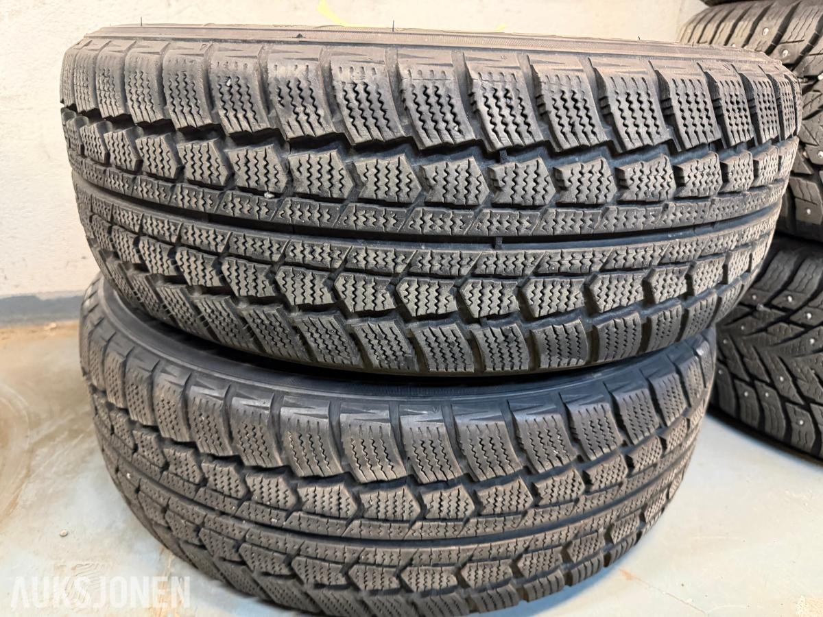  2 x Landsail 205/65-16" C- piggfri vinterdekk/Varebil 
