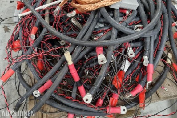 2023 Kupp for elektrotavle montøren 58 stk ferdigterminerte 95 kvadrat mm kobberkabler 1 meter lange