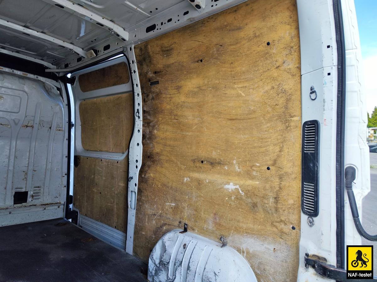 2015 Renault Master 2,3 dCi 165 HK L2 HENGERFESTE 3-SETER
