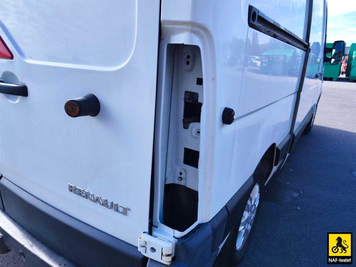 2015 Renault Master 2,3 dCi 165 HK L2 HENGERFESTE 3-SETER