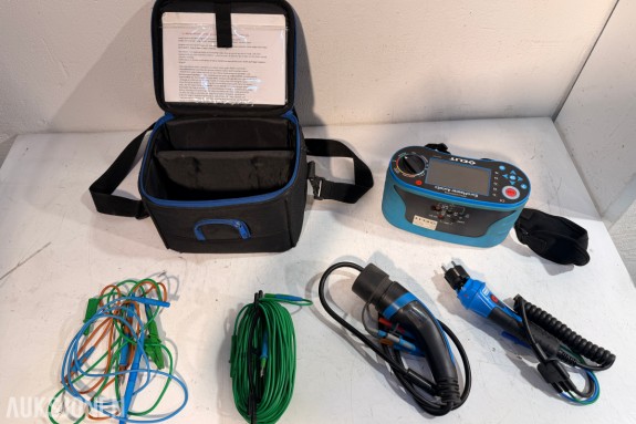 ELIT EuroMaster AutoEv installasjonstester med EV-pluggadapter og tilbehør