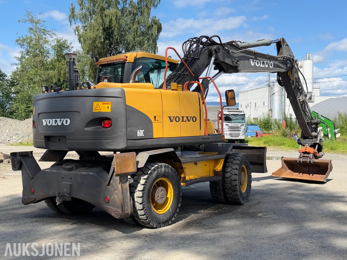 2008 Volvo EW160C med tiltrotator og skuffe