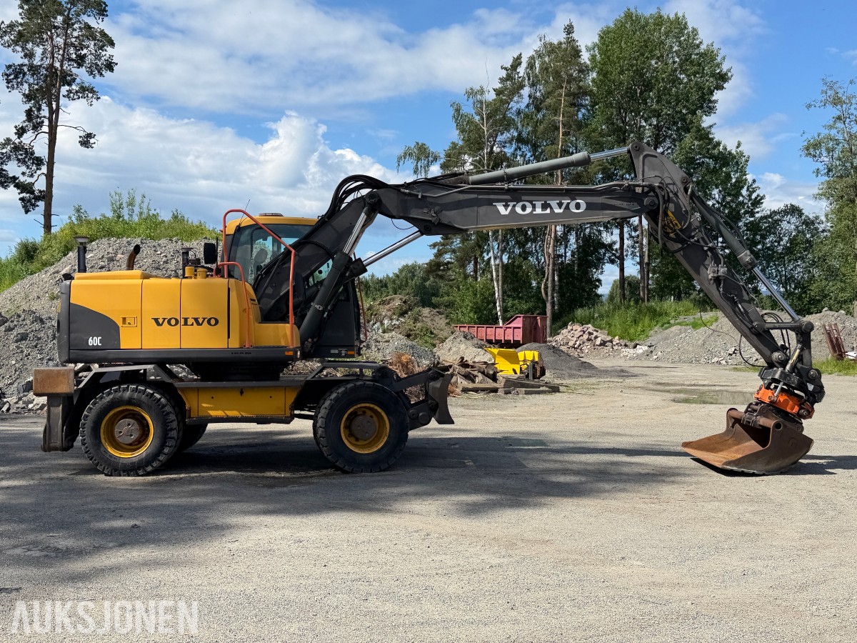 2008 Volvo EW160C med tiltrotator og skuffe