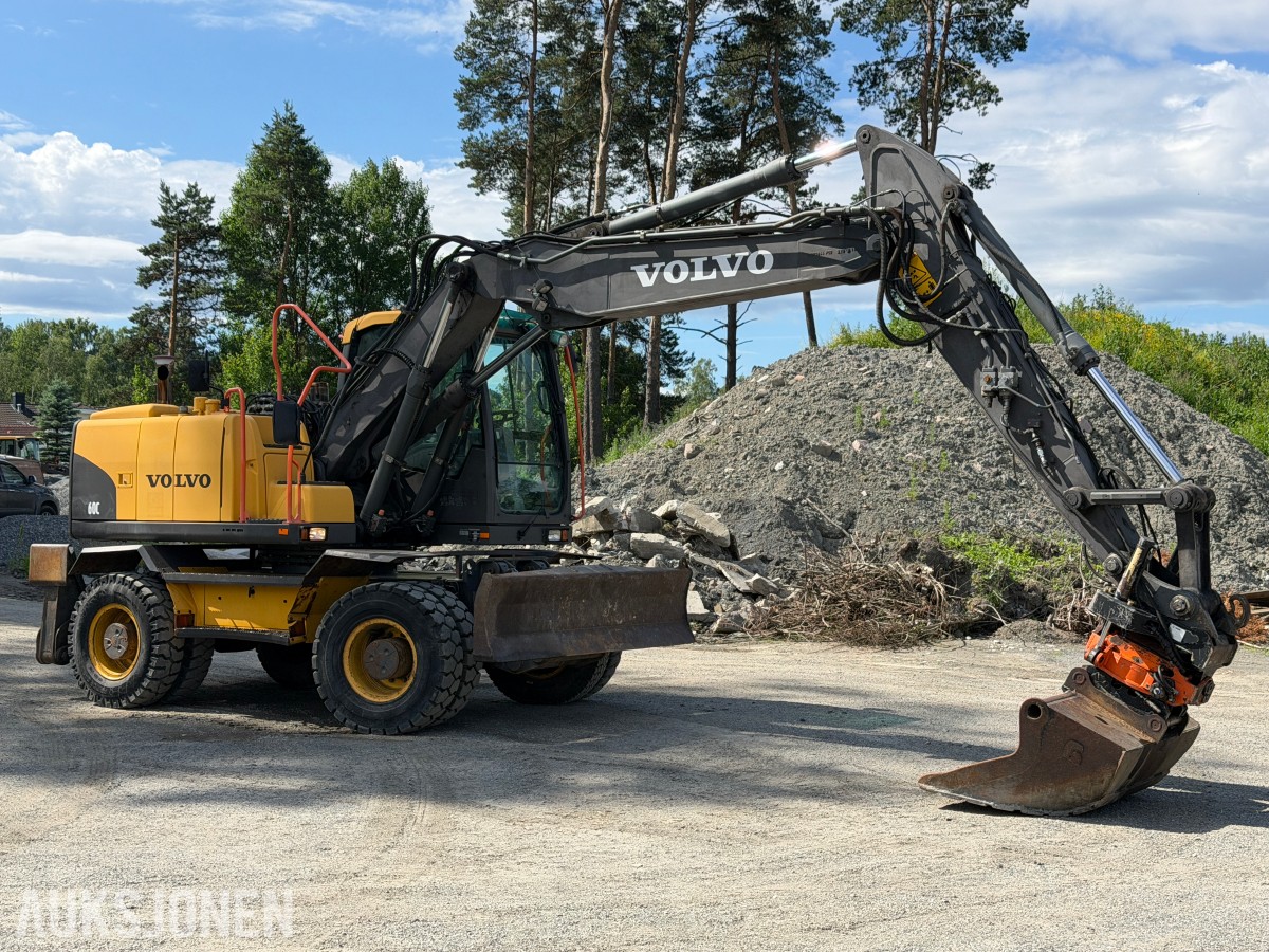 2008 Volvo EW160C med tiltrotator og skuffe