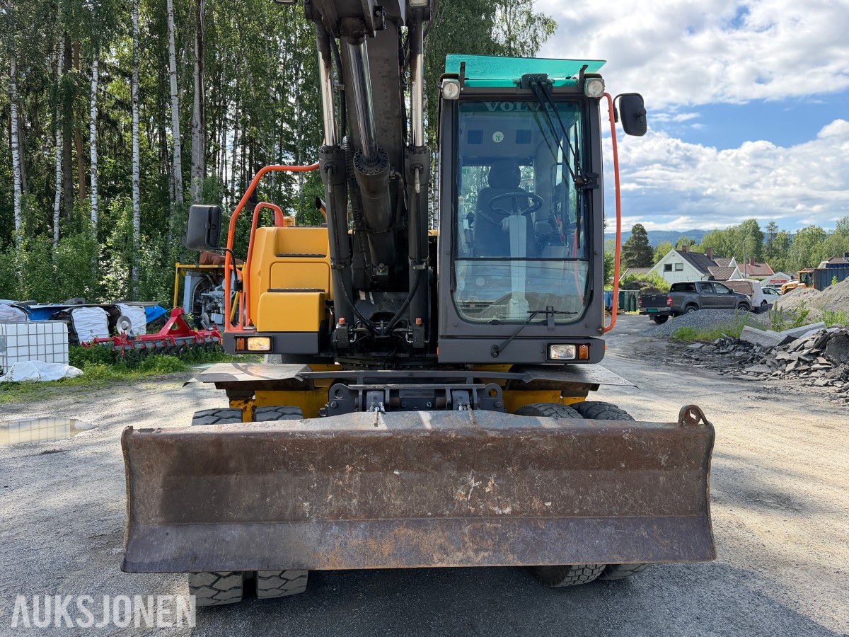 2008 Volvo EW160C med tiltrotator og skuffe