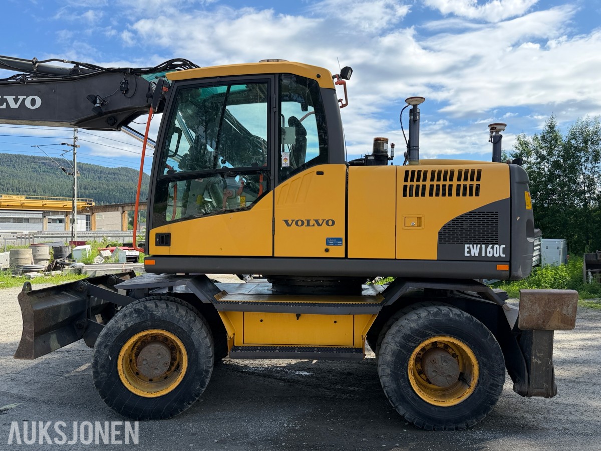 2008 Volvo EW160C med tiltrotator og skuffe