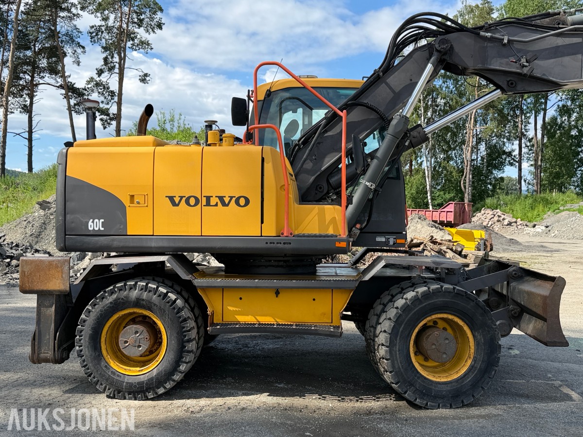 2008 Volvo EW160C med tiltrotator og skuffe
