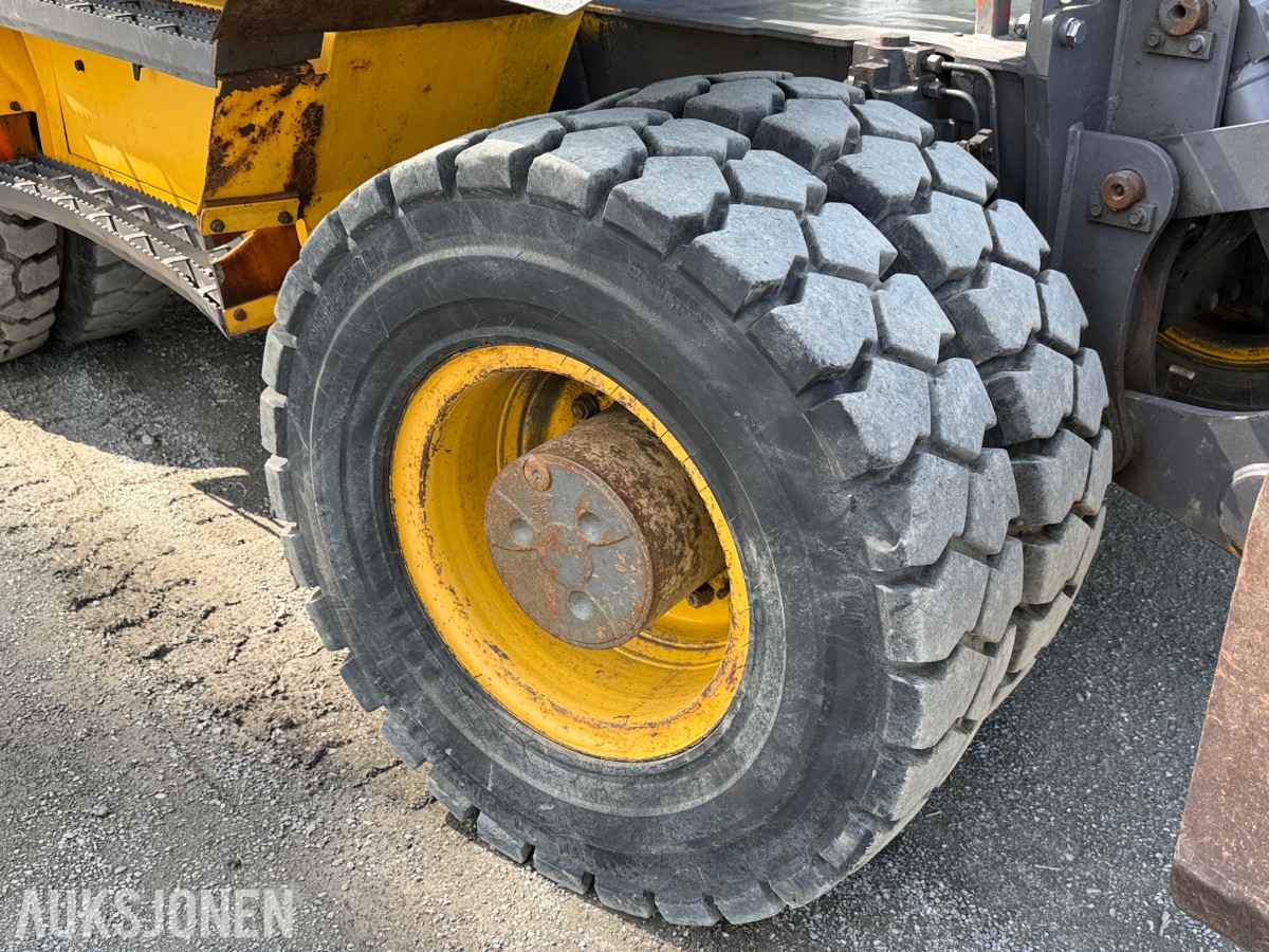 2008 Volvo EW160C med tiltrotator og skuffe