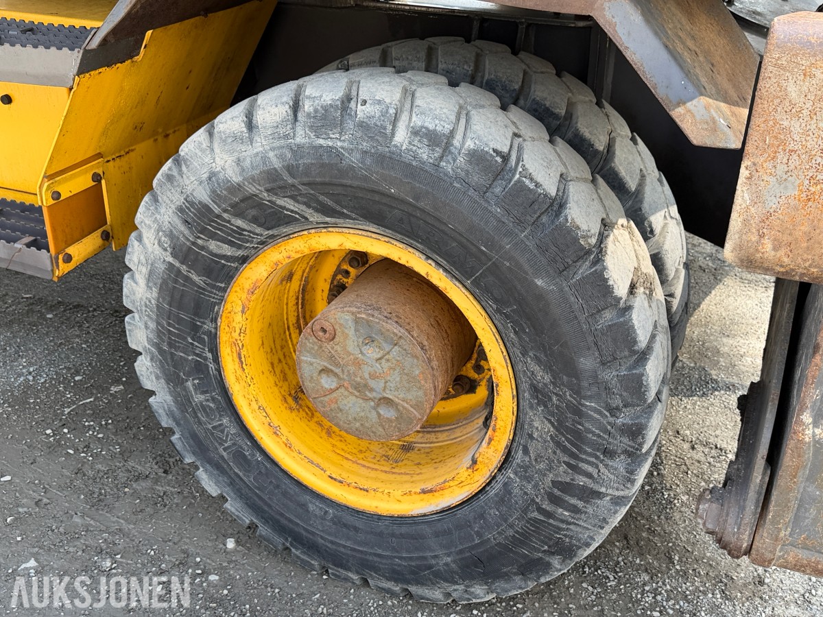 2008 Volvo EW160C med tiltrotator og skuffe