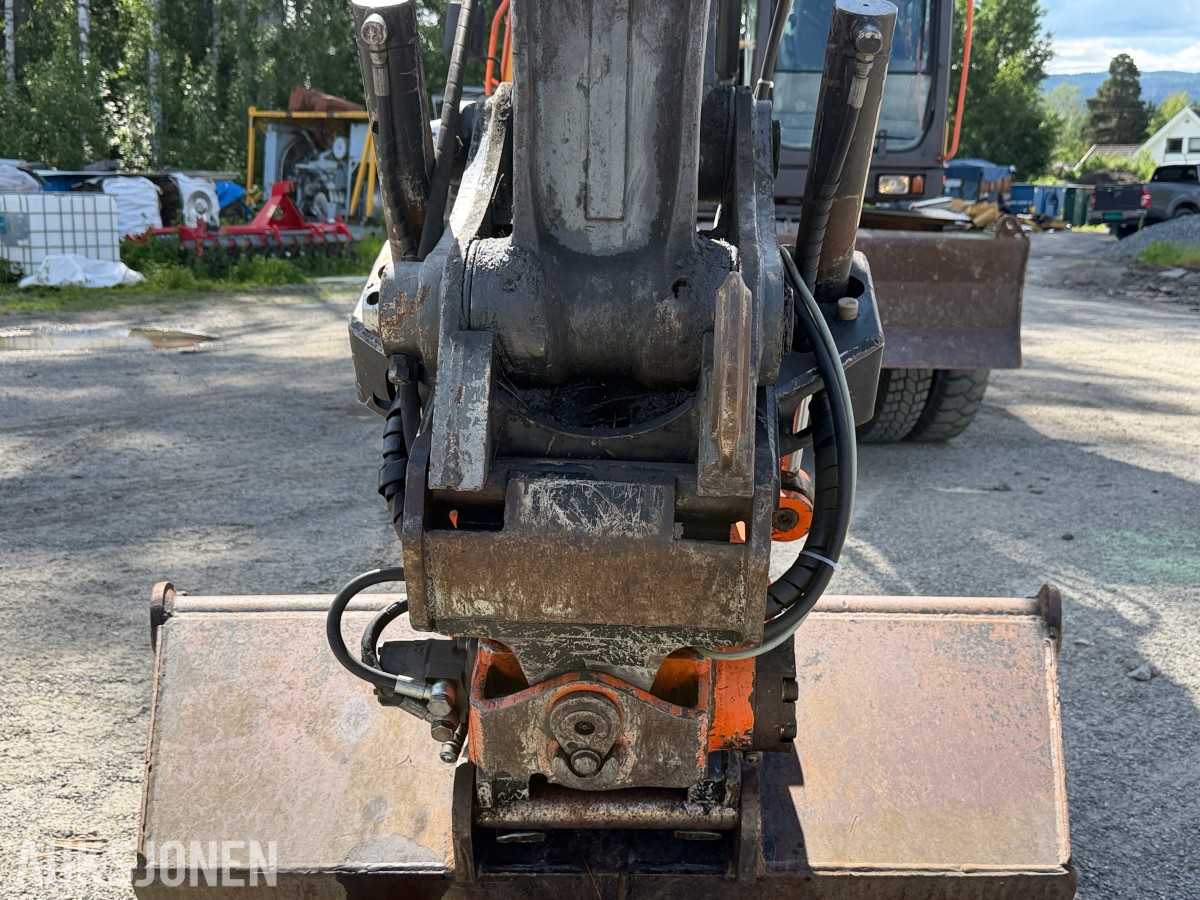 2008 Volvo EW160C med tiltrotator og skuffe