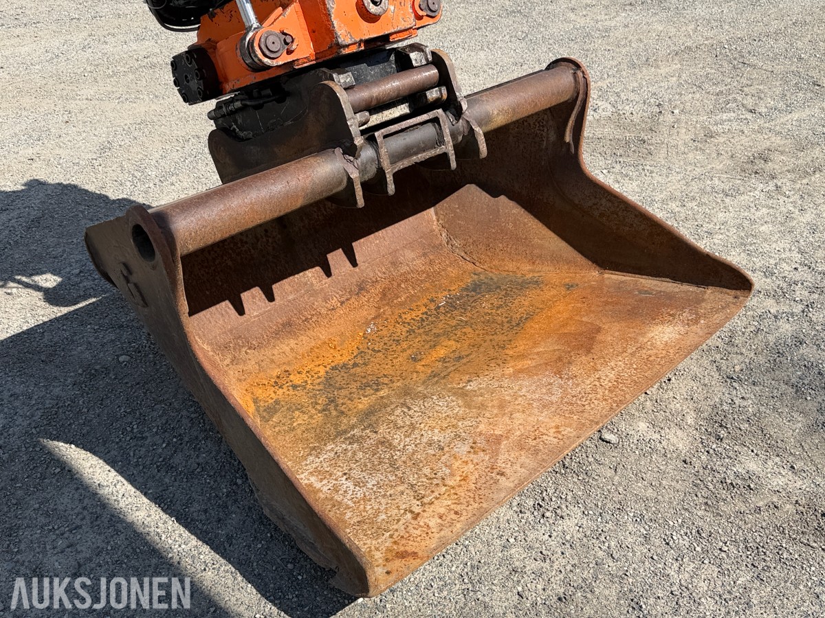 2008 Volvo EW160C med tiltrotator og skuffe
