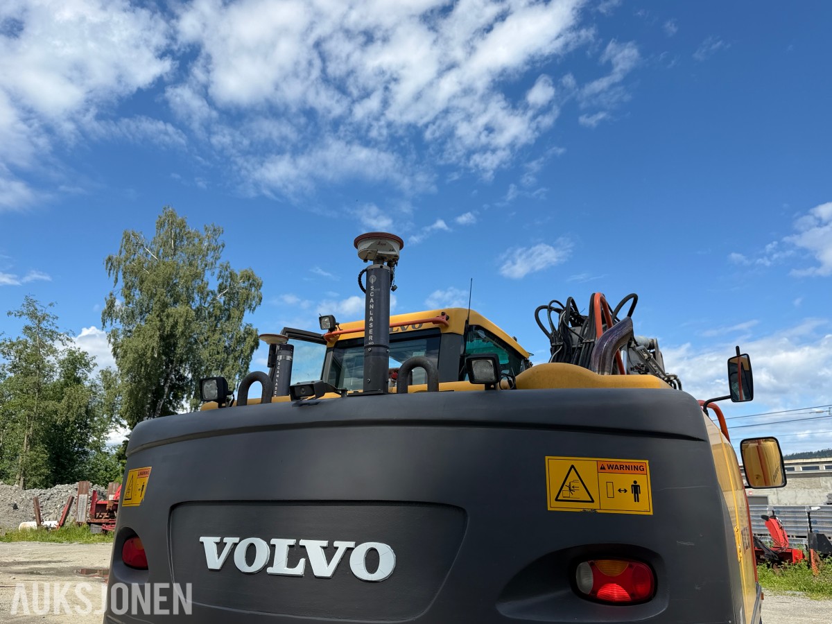 2008 Volvo EW160C med tiltrotator og skuffe