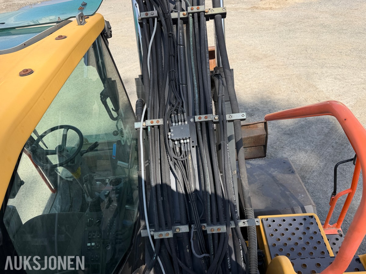 2008 Volvo EW160C med tiltrotator og skuffe