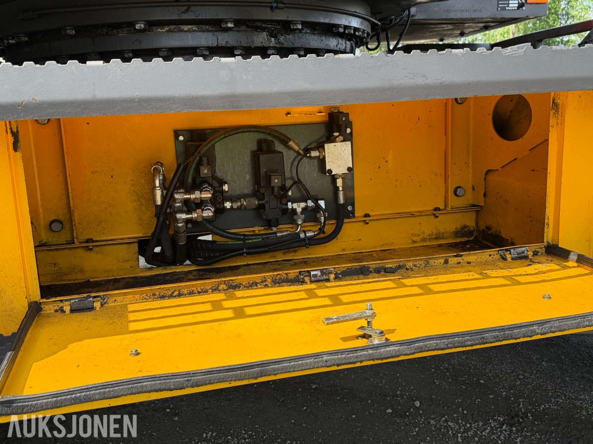 2008 Volvo EW160C med tiltrotator og skuffe