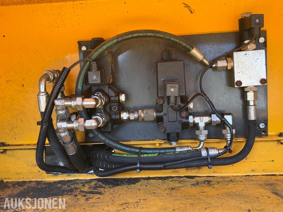 2008 Volvo EW160C med tiltrotator og skuffe