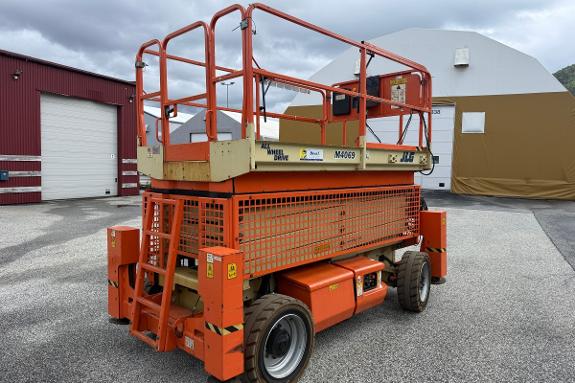 JLG M4069 Sakslift 4x4 – Batteri/Hybrid