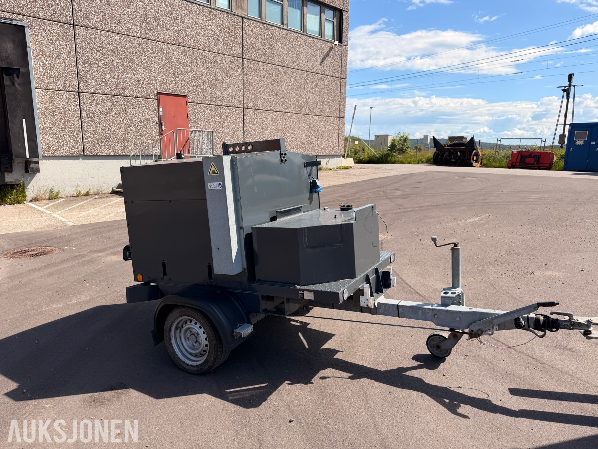 2011 Wacker Neuson HSH350 hydronisk overflatevarmer / teletiner på tilhenger