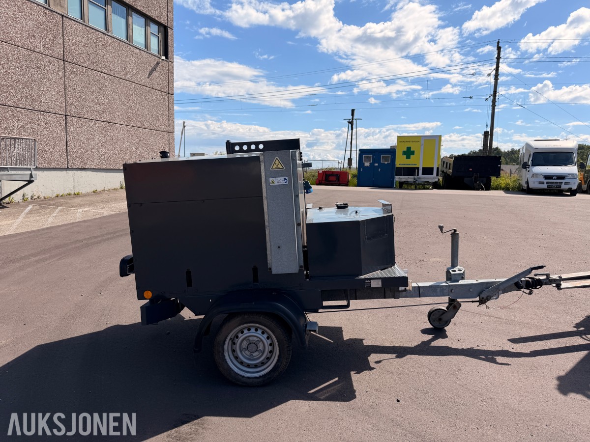 2011 Wacker Neuson HSH350 hydronisk overflatevarmer / teletiner på tilhenger