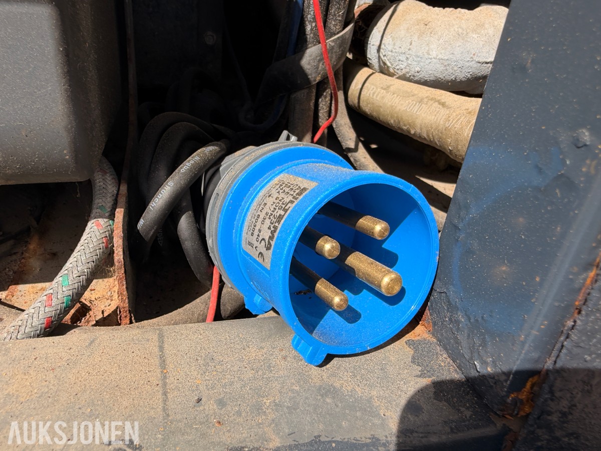 2011 Wacker Neuson HSH350 hydronisk overflatevarmer / teletiner på tilhenger