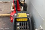 2018 Peugeot Boxer Planbil med Fassi-kran og verktøyskap