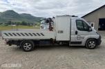 2018 Peugeot Boxer Planbil med Fassi-kran og verktøyskap
