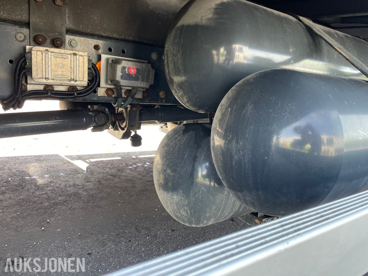 2021 Iveco 120ELG/P skap m/bakløfter gassbil