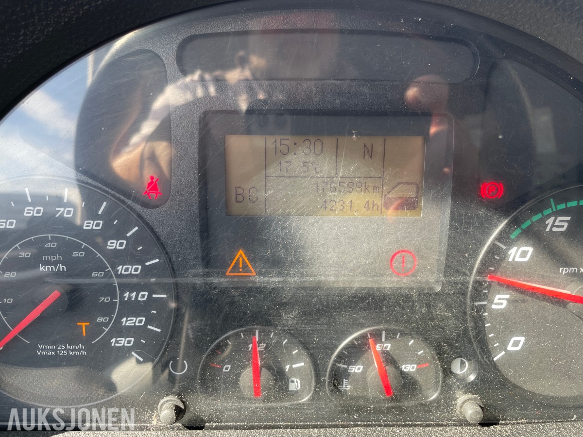 2021 Iveco 120ELG/P skap m/bakløfter gassbil
