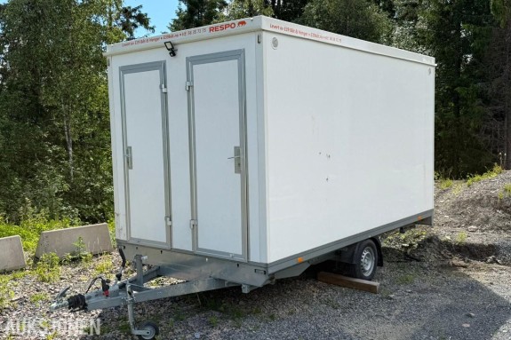 2025 RESPO 420 - 3 dørs mannskapsvogn - 2 verktøy rom - Levert uten toalett