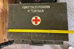 Ca. 15 stk. militære førstehjelpsskrin og oppbevaringskasser