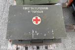 Ca. 15 stk. militære førstehjelpsskrin og oppbevaringskasser