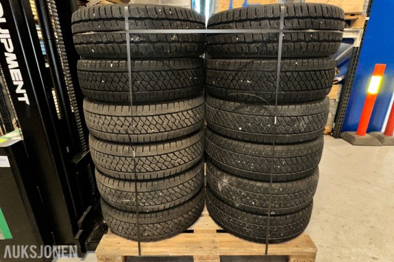 12 stk Kumho Winter PorTran CW51 vinterdekk 205/65 R16C – produsert 2024
