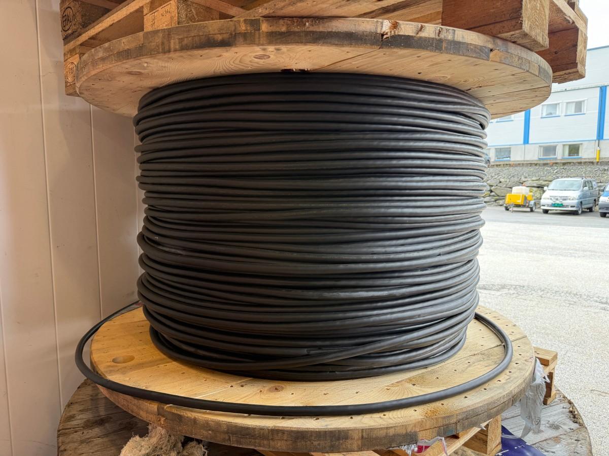 958 meter HELUKABEL HELUDATA PLTC Instrumentkabel – Skjermet flerleder kabel