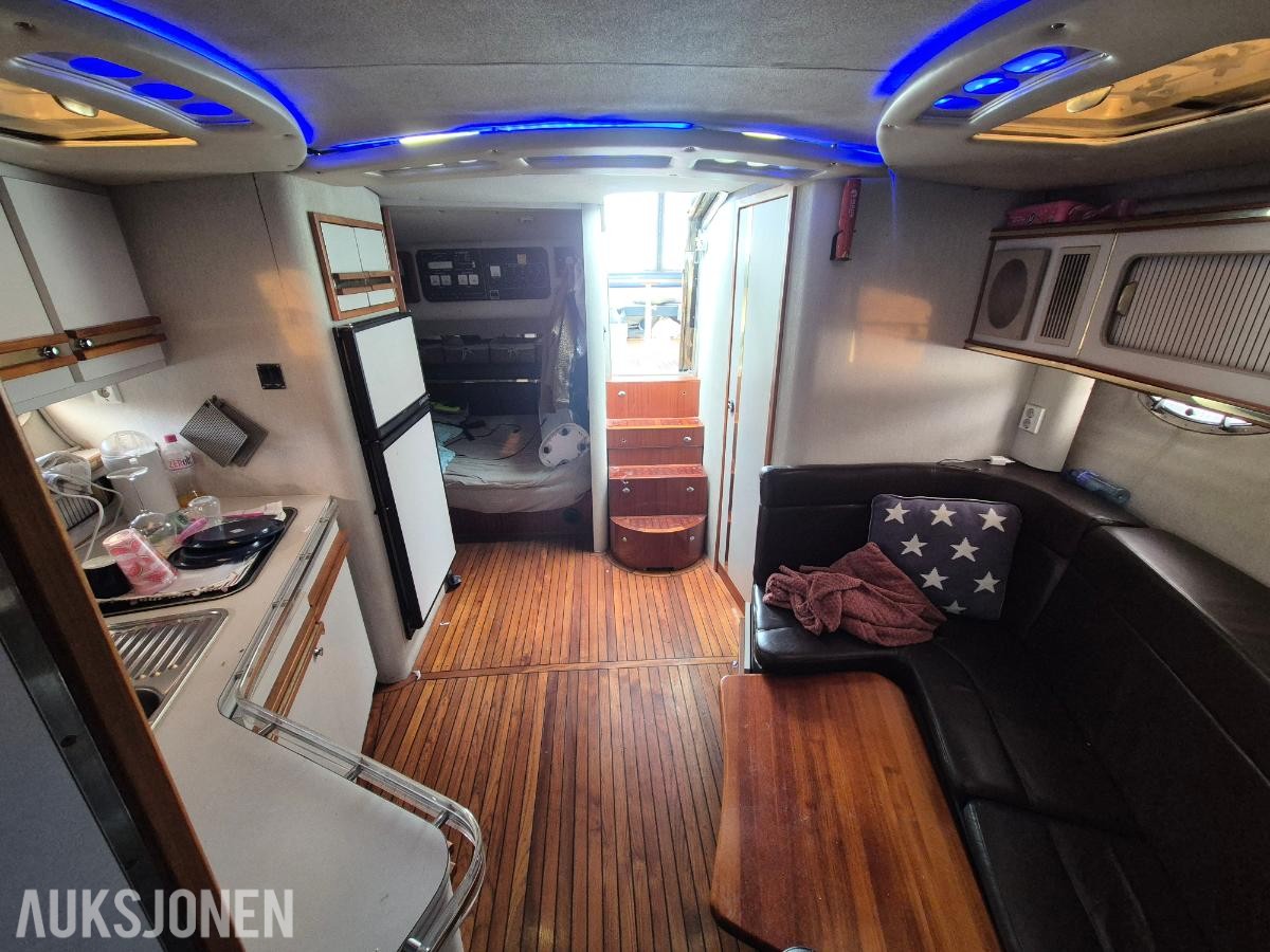 1990 Cruisers 3670 båt med 2 stk yanmar 370hk