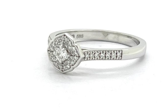 0.30ct diamantring i 585 hvitt gull. Norsk Diamantsertifikat. Verdi 29.000,-
