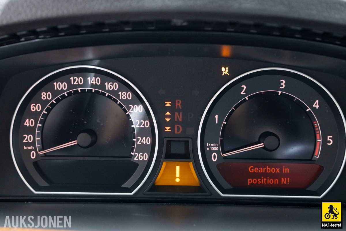 2005 BMW 730D 3.0 D 231HK AUT HENGERFESTE SOLTAK SKINN NAVI