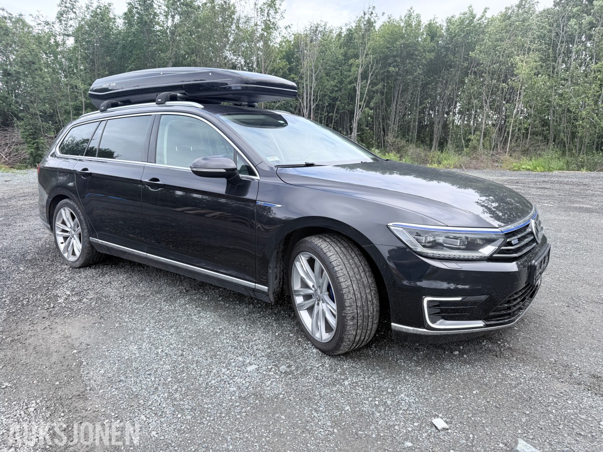 2017 Volkswagen Passat GTE HENGERFESTE VARMER ADAPTIV CRUISE SKINN/ALCANTARA KAMERA