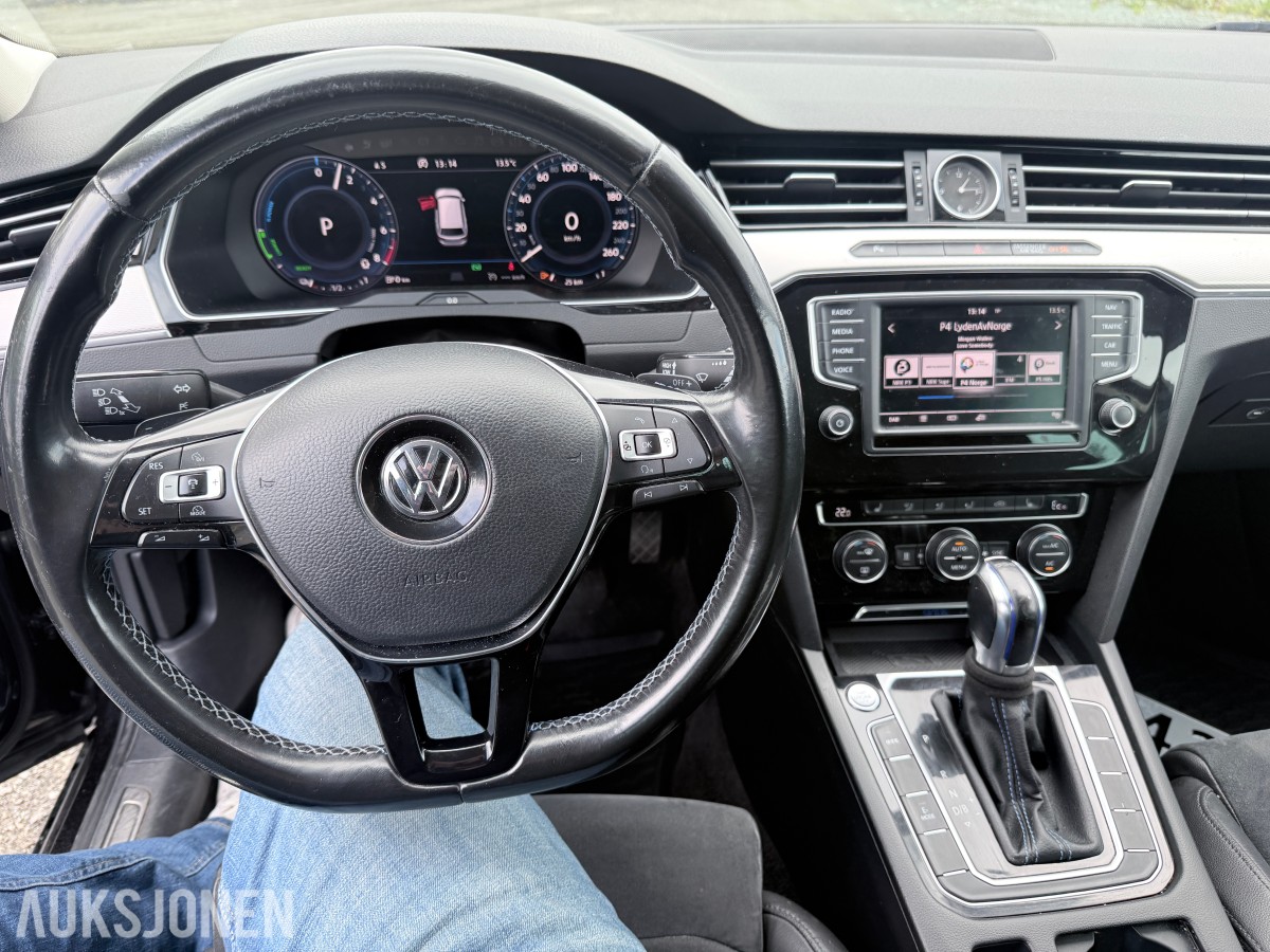 2017 Volkswagen Passat GTE HENGERFESTE VARMER ADAPTIV CRUISE SKINN/ALCANTARA KAMERA