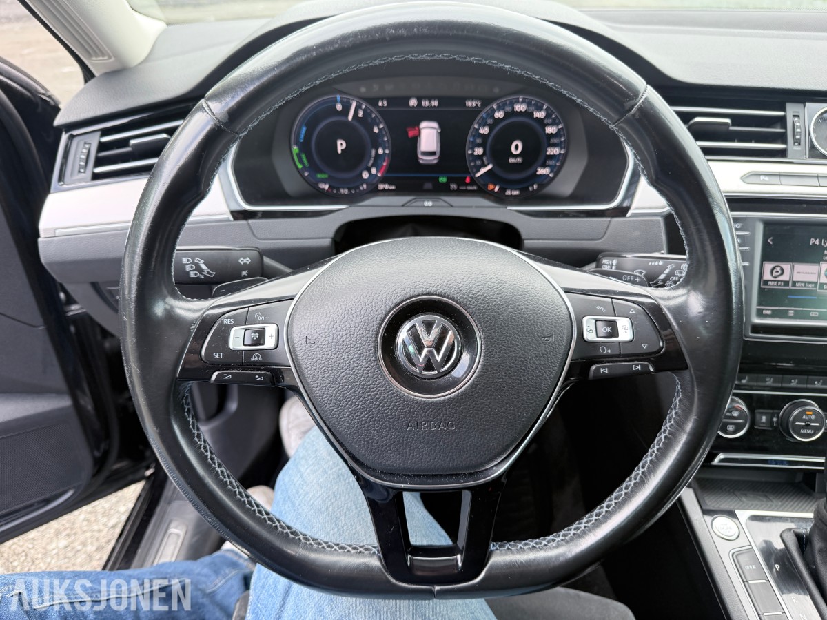 2017 Volkswagen Passat GTE HENGERFESTE VARMER ADAPTIV CRUISE SKINN/ALCANTARA KAMERA