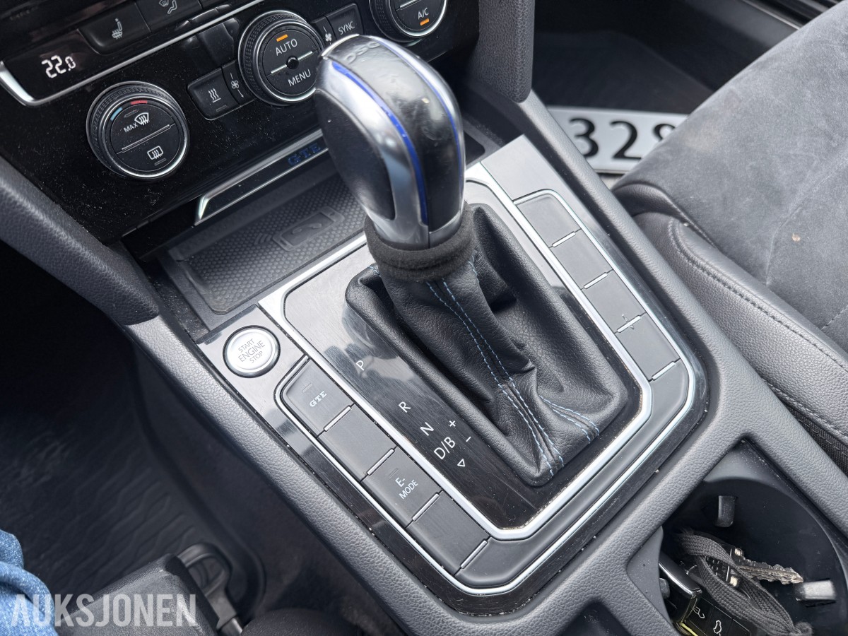 2017 Volkswagen Passat GTE HENGERFESTE VARMER ADAPTIV CRUISE SKINN/ALCANTARA KAMERA