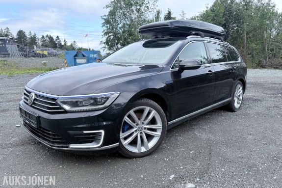 2017 Volkswagen Passat GTE HENGERFESTE VARMER ADAPTIV CRUISE SKINN/ALCANTARA KAMERA