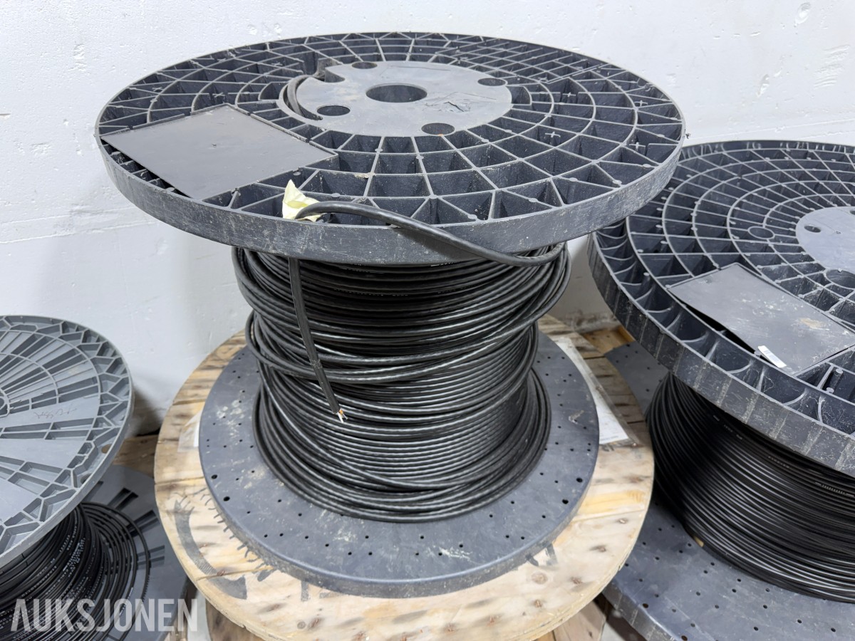 6 STK kabeltrommel Fiberkabler på kabeltromler – OFS Optical Cable ADSS