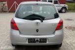 2006 Toyota Yaris 1.4 90hk diesel Reparasjonsobjekt Nokian Hakka piggfrie vinterdekk