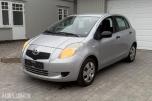 2006 Toyota Yaris 1.4 90hk diesel Reparasjonsobjekt Nokian Hakka piggfrie vinterdekk
