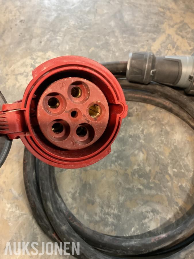 125A SKJØTEKABEL GUMMIKABEL 400V RØD, ca 5,5 m