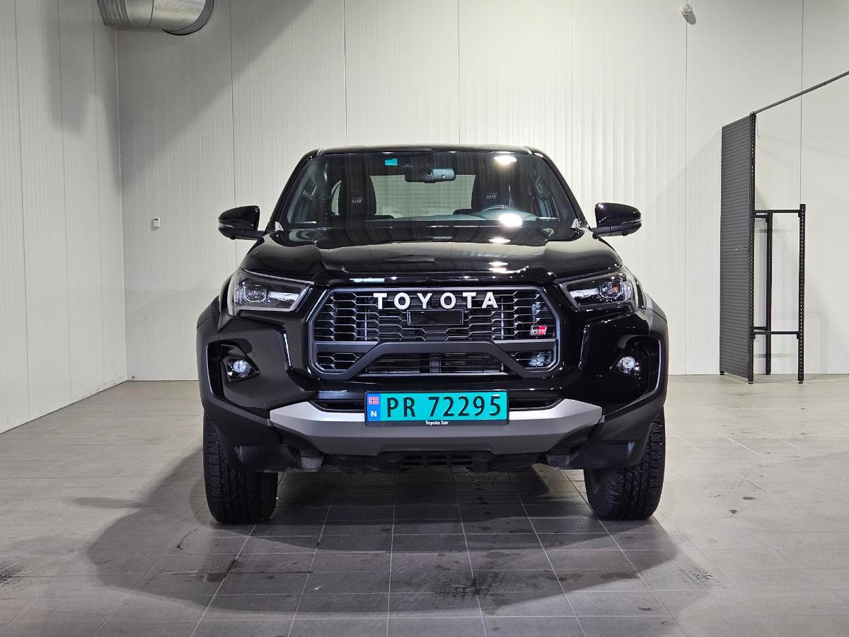 2026 TOYOTA HILUX GR SPORT 204 HK 4X4 AUTOMAT 9000KM