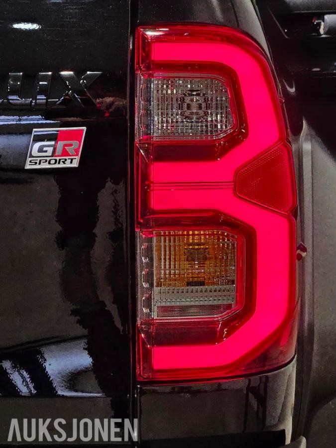 2026 TOYOTA HILUX GR SPORT 204 HK 4X4 AUTOMAT 9000KM