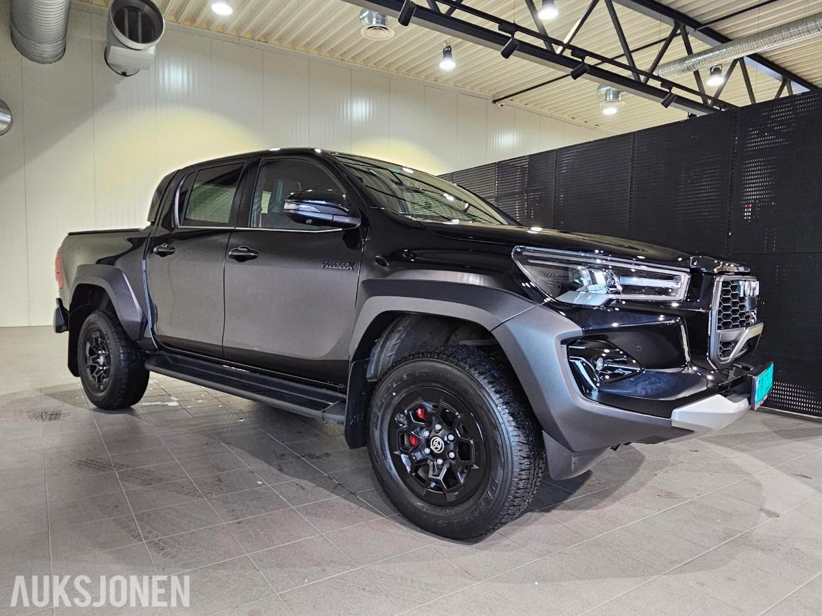 2026 TOYOTA HILUX GR SPORT 204 HK 4X4 AUTOMAT 9000KM
