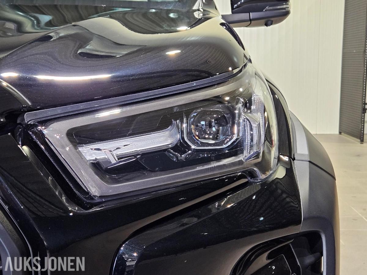 2026 TOYOTA HILUX GR SPORT 204 HK 4X4 AUTOMAT 9000KM